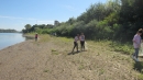 Младежи почистиха брега на Дунав от пластмасови отпадъци